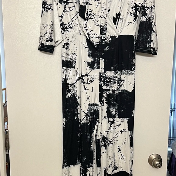 “Saved by the Dress” romper. Comes w/ belt. No tags, never worn. Perfect cond! - Picture 5 of 5